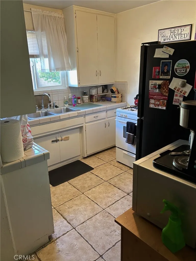 530 S Stewart Drive S, Covina, California 91723 home-pic-10